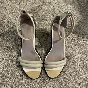 Sol Sana gray taupe heels